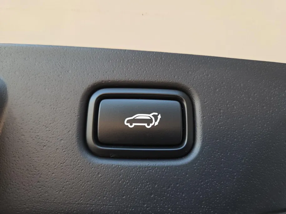 Kia Niro EV ExecutiveLine 64.8 kWh Accu 100% | Meest luxe uitvoering | Schuif/kantel dak | Dodehoek Detectie | Cruise Control Adaptief |  Head up Display | Stoelverwarming en Ventilatie | Harmen / Kardon | camera | Carplay & Android | Fabrieksgarantie t/m 19-06-2031