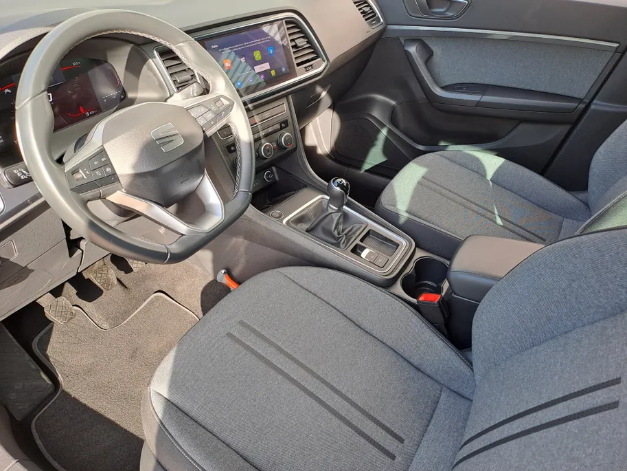 SEAT Ateca 1.5 TSI Style Business Intense | Keyless start | ECC | Navigatie | Camera | Cruise control adaptief | Apple Carplay/Android Auto | 17'' LM
