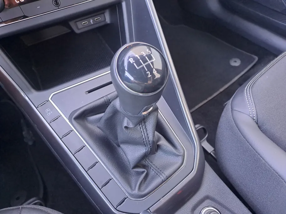 Volkswagen Polo 1.0 TSI Highline | Adaptieve Cruise | Climate | Bluetooth | DAB | Licht Metalen Velgen