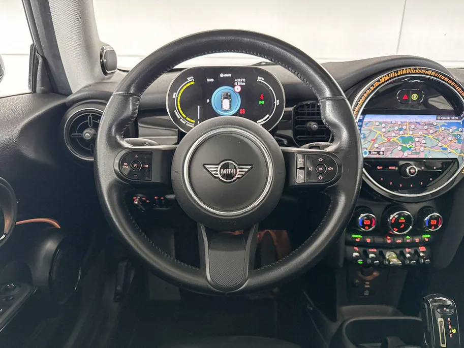 MINI Cooper 3-deurs Electric Yours 33 kWh