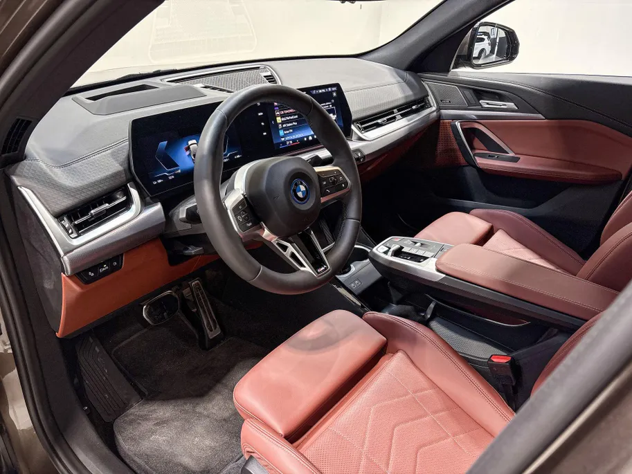 BMW iX2 eDrive20 M Sport Edition Innovation Pack