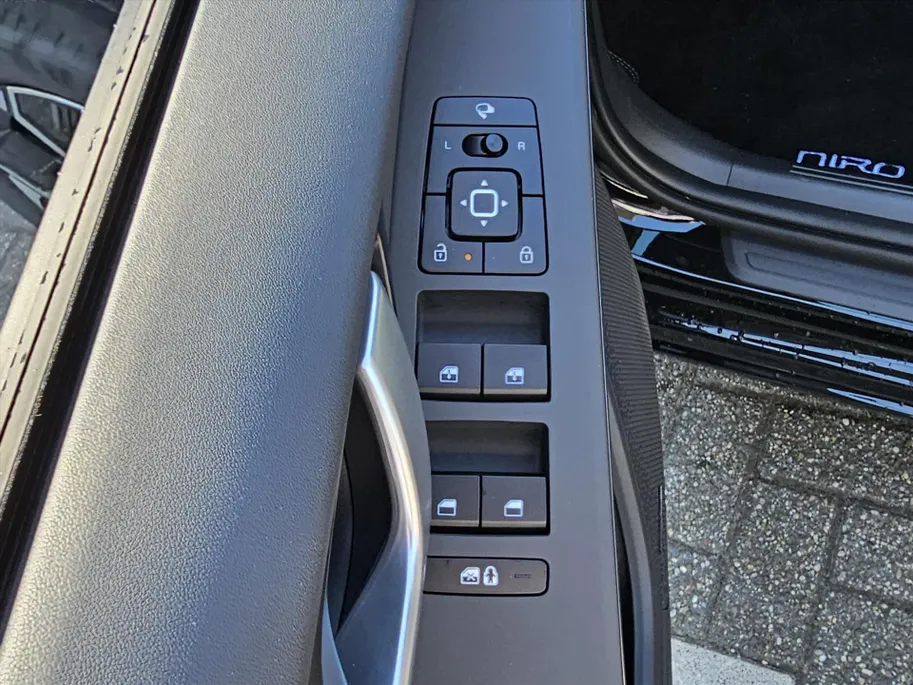 Kia Niro 1.6 Hybrid 138pk DynamicPlusLine I Harman Kardon I Schuif-/kantel zonnedak