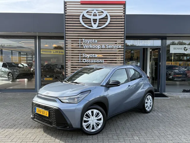 Toyota Aygo X Hybrid 115 play