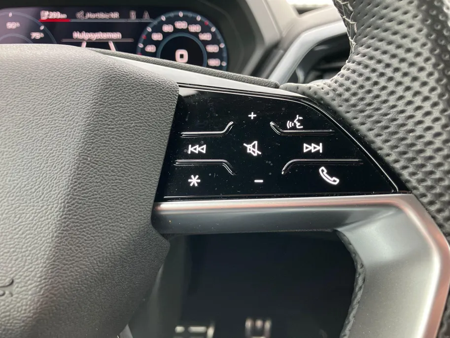 Audi Q4 Sportback e-tron 45 S Edition 82 kWh 210kW/286PK · Leder · Stoelverwarming · Navigatie · Apple/Android Car Play ·