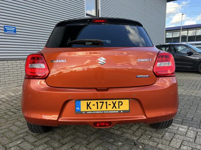 Suzuki Swift 1.2 Style Smart Hybrid | Apple Carplay & Android Auto | 16' Lichtmetalen Velgen | Climate Control | Navi