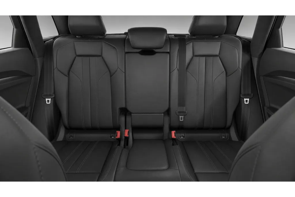 Audi Q5 2.0 TFSI e-hybrid quattro S edition Competition 367 PK · Trekhaak elek. wegklapbaar · Winterpakket · Camera met dashcam