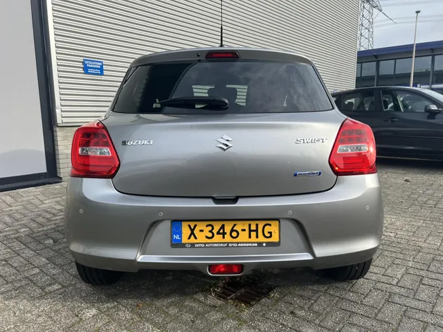 Suzuki Swift 1.2 Select Smart Hybrid | Armsteun | Apple Carplay & Android Auto | 16' LM Velgen | Airco | Dealer onderhouden