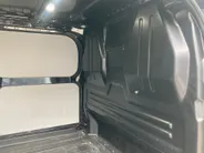 Ford Transit Custom 300 2.0 TDCI 136 pk L1H1 Limited Navigatie- Apple Carplay/Android Auto - Driver Assistance Pack - Laadruimtebescherming