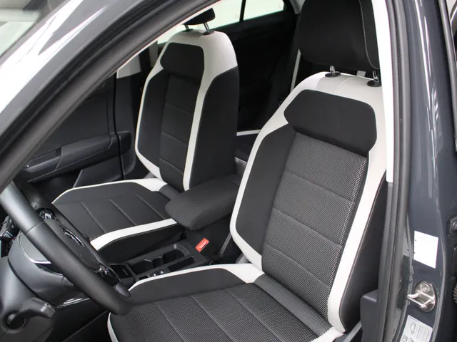 Volkswagen T-Roc 1.5 TSI DSG Sport | Navigatie | Airco | PDC + Camera | Stoelverw.