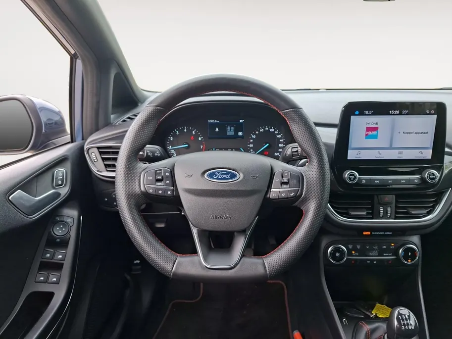 Ford Fiesta 1.0 EcoBoost Hybrid ST-Line 125 pk | Stoel- stuur en voorruitverwarming | Navigatie via Apple Carplay & Android auto | Parkeer sensoren