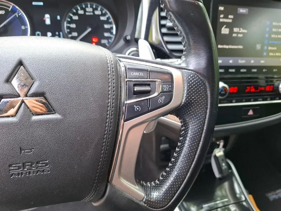 Mitsubishi Outlander 2.4 PHEV Intense | CRUISE | CLIMATE | PDC | STOELVERWARMING |