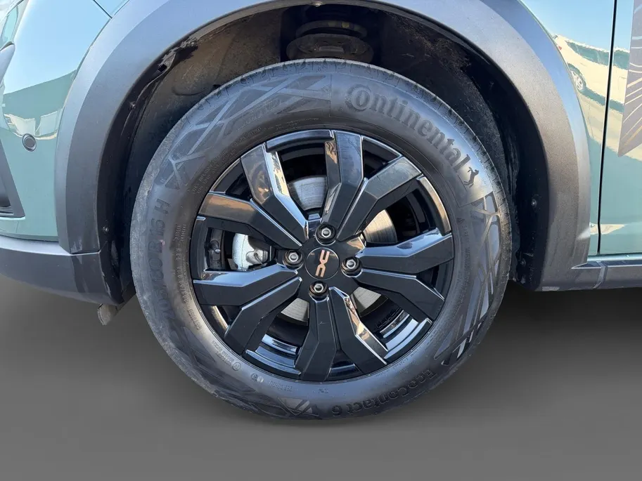 Dacia Jogger 140PK Hybrid Extreme 7p. Automaat | 7 Zitplaatsen | Camera | Parkeersensoren | Apple CarPlay/Android Auto | Digital Cockpit | Cruise Control | Lichtmetalen Velgen | Licht & Regen Sensor | Full LED |