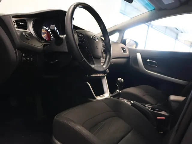 Kia cee'd Sportswagon 1.0 T-GDi Design Edition 4 seizoensbanden