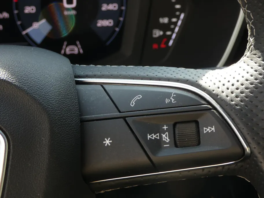 Audi Q3 45 TFSI e 245pk PHEV S line Edition / 11dkm!
