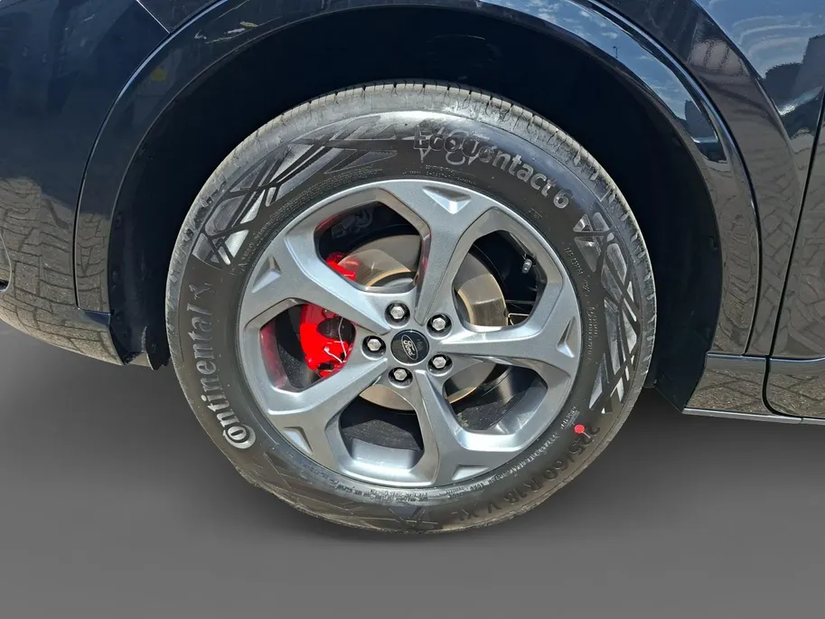 Ford Kuga 2.5 PHEV ST-Line X | Winterpack | Wegklapbare trekhaak | Kantel / schuifdak | 2100kg trekgewicht | Direct leverbaar!