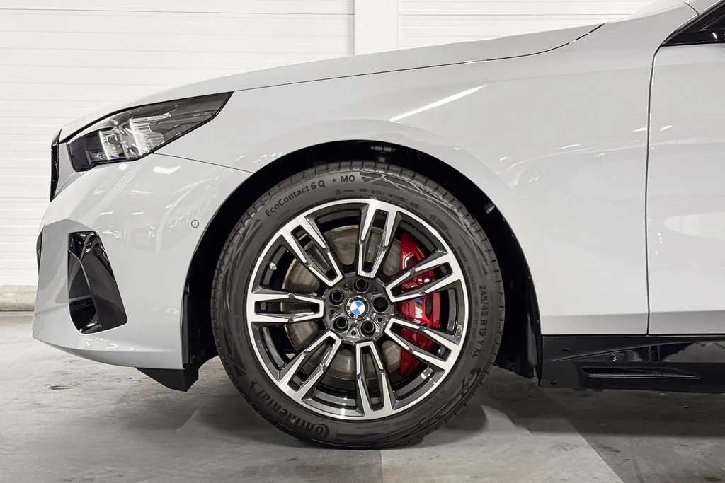 BMW i5 Sedan eDrive40
