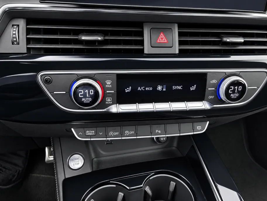 Audi A5 Sportback 35 TFSI 150PK S edition Competition · Camera · Trekhaak · Drive select