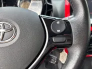 Toyota Aygo 1.0 VVT-i x-clusiv | Camera | Cruise | Lichtmetaal |