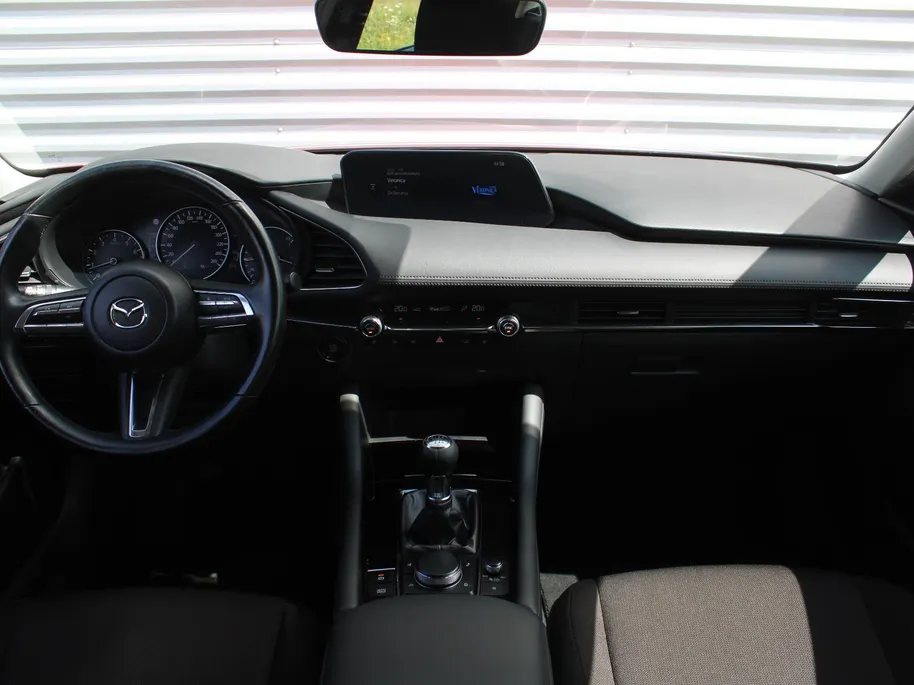 Mazda 3 2.0 e-SkyActiv-G M Hybrid 122 Comfort | Stuur-/stoelverwarming | Camera | Cruise adapt. | Clima | 16' LM | HUD | LED | Dodehoek detectie |
