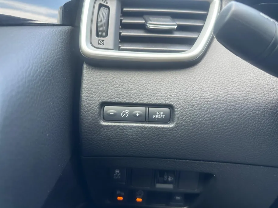 Nissan QASHQAI 1.2 Acenta | Climate | Cruise | Trekhaak | Parkeersensoren | Camera | Navigatie |