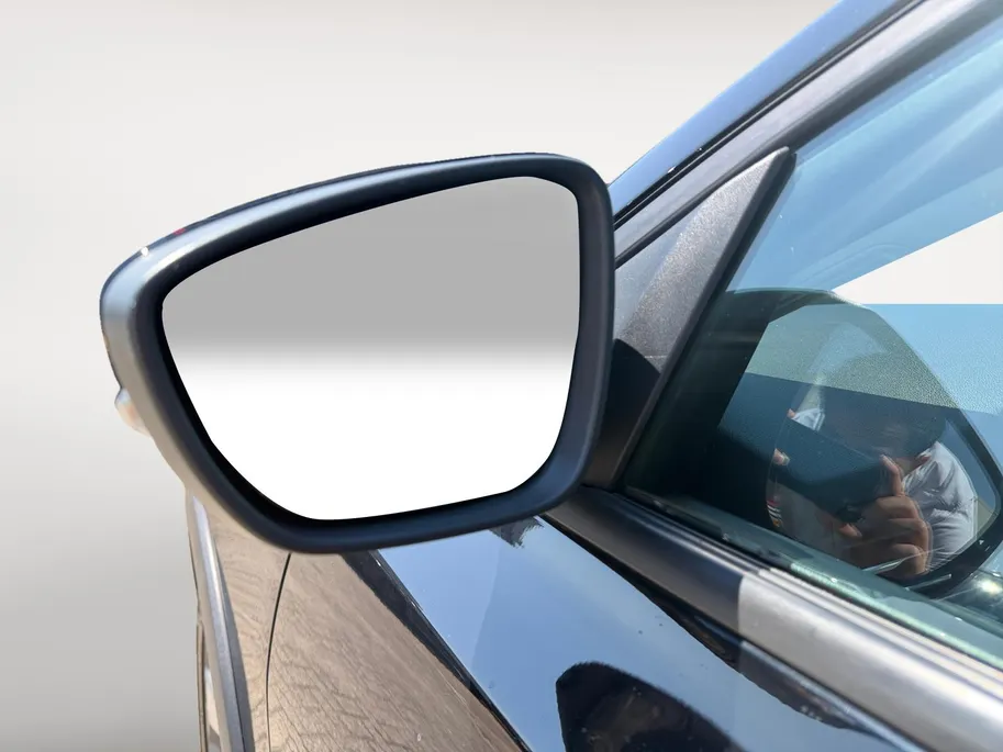 Ford Focus 1.0 EcoBoost Active Business | Parkeersensoren voor en achter | Navigatie | 17' lichtmetalen velgen | Apple carplay & Android auto | Keyless entry | Bovag garantie |