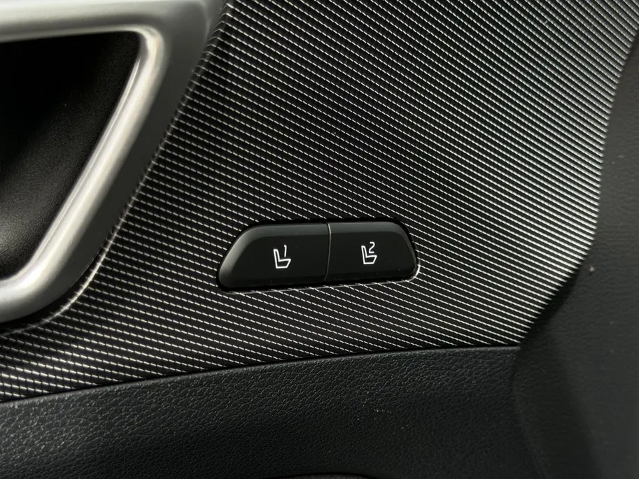 Kia Sportage 1.6 T-GDi Hybrid GT-PlusLine | Apple Carplay/ Android Auto | Navigatiesysteem | Licht + Regensensor | Stoelverwarming + Stoelkoeling | Stuurverwarming | Elektrisch Verstelbare Voorstoelen | Geheugen op Bestuurdersstoel | Elektrisch Schuif / Kanteldak | El