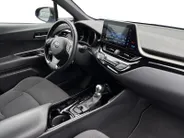 Toyota C-HR 1.8 Hybrid Executive Ultimate | 1e Eigenaar | Trekhaak | Achteruitrijcamera | Stoelverwarming | Dodehoek detectie | Adapt. Cruise Control | 12 maanden garantie! |