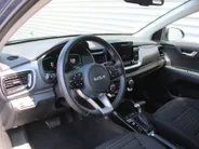 Kia Stonic 1.0 T-GDi MHEV DynamicPlusLine | Stuur-/stoelverwarming | Camera | Cruise adapt. | Clima | LED | Navi | 16' LM | Automaat |