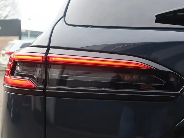 Toyota Corolla Cross Hybrid 180 Executive Leder | JBL | 360 camera