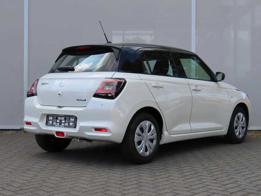 Suzuki Swift 1.2 Comfort | Actiekorting €2200 | Beperkte Voorraad | Private Lease vanaf €299 | Led verlichting | Smart entry systeem | Apple Carplay & Android auto |