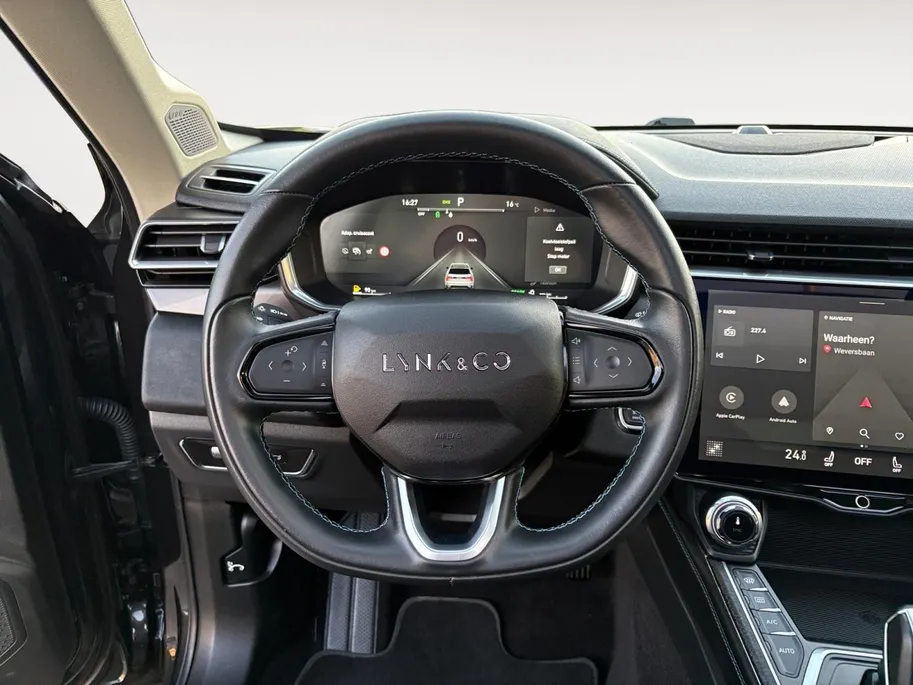 Lynk & Co 01 1.5 | Adaptieve Cruise Control | Stoelverwarming | Schuif/Kantel Dak |  | Elek. Achterklep | Lichtmetalen Velgen |
