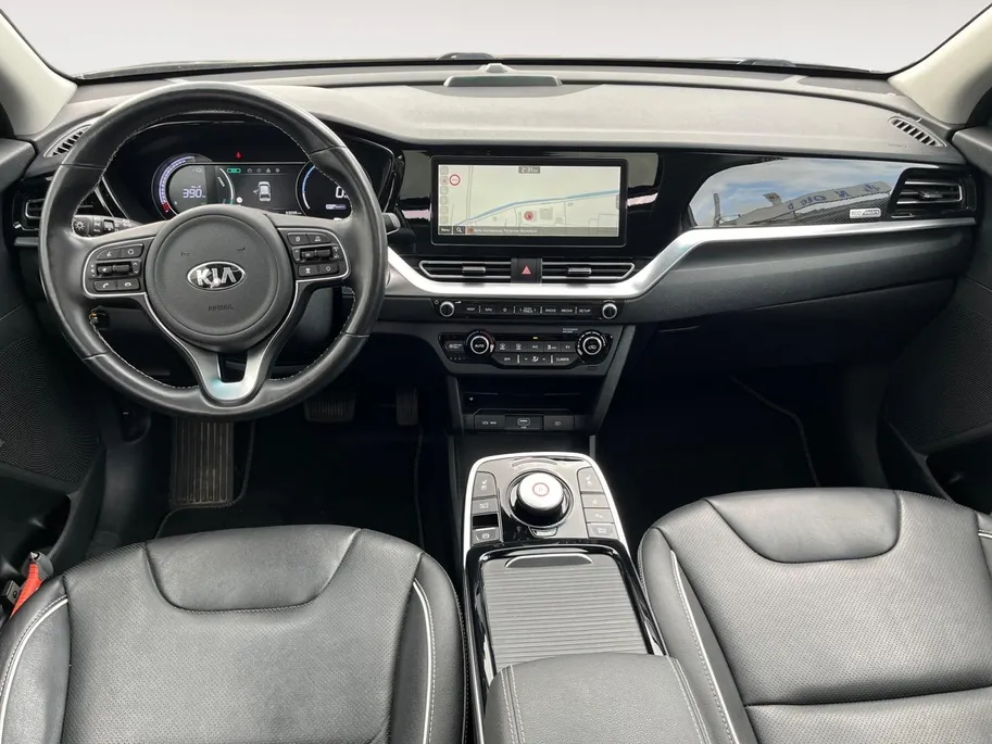 Kia e-Niro ExecutiveLine 64 kWh | Lederen bekleding | Elektrische stoelverstelling | JBL Audio systeem | Stoelventilatie