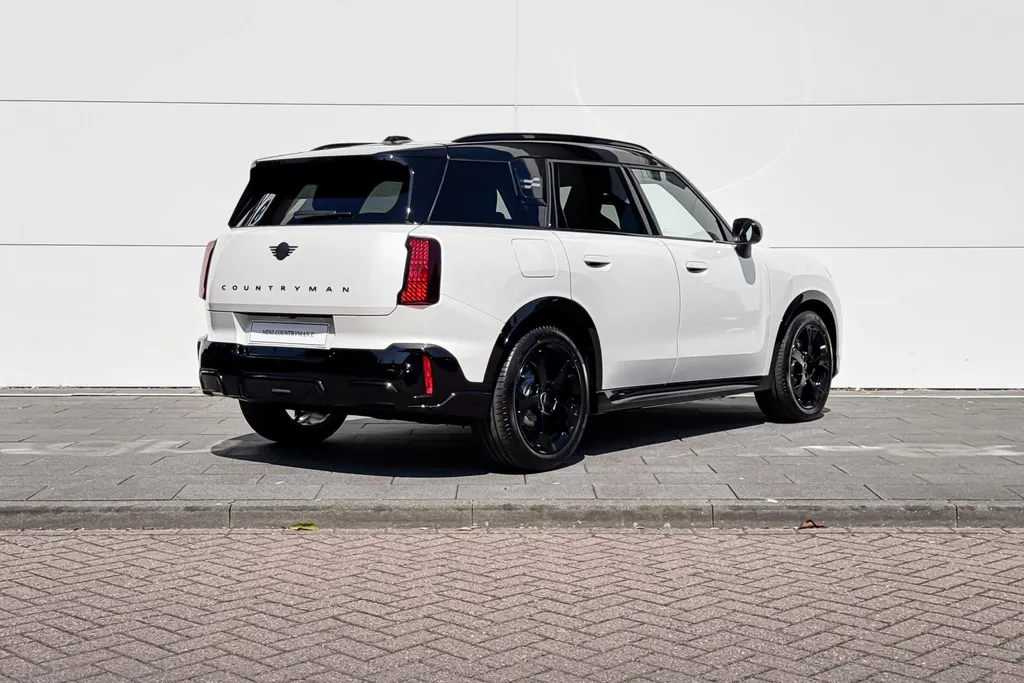 MINI Countryman Electric E John Cooper Works L 66.5 kWh