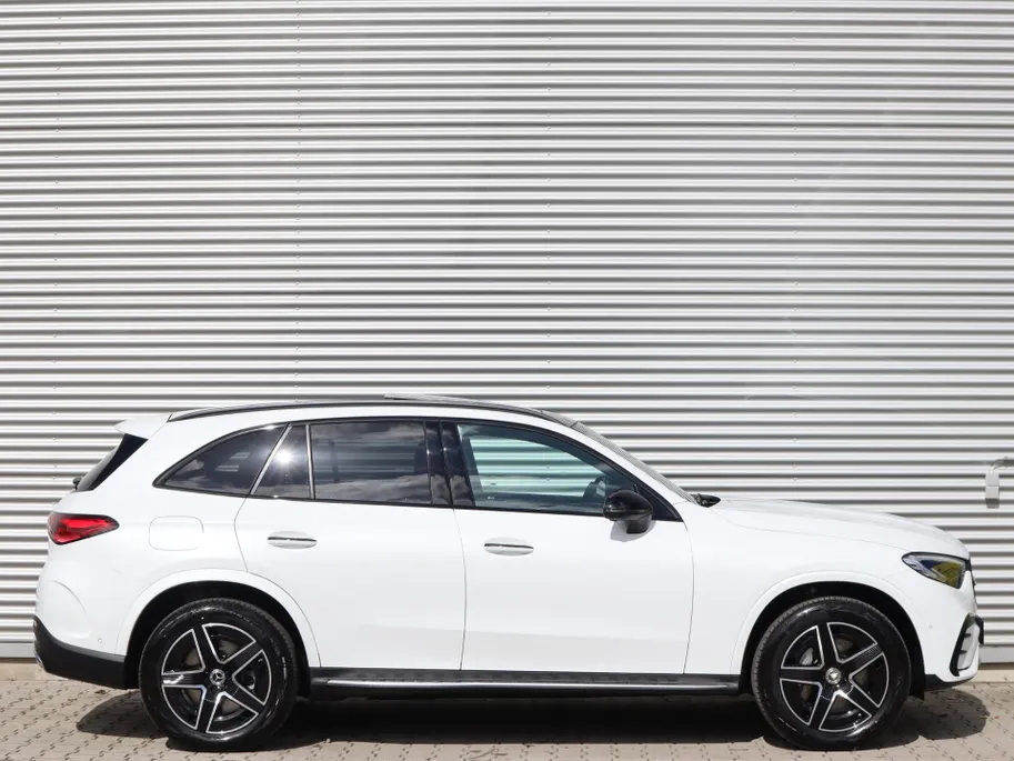 Mercedes-Benz GLC 300e 4MATIC Business Solution AMG Voordeel € 8.273 Voorraadactie!!