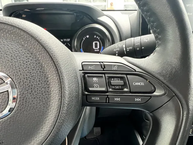 Mazda 2 Hybrid 1.5 Select AUTOMAAT | TREKHAAK | FULL HYBRID | A.CAMERA | HEAD-UP DISPLAY | STOEL- en STUURVERWARMING | APPLE CARPLY/ANDROID AUTO |