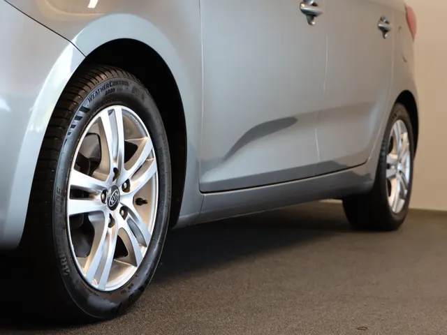 Kia Carens 2.0 GDi BusinessLine Automaat Trekhaak