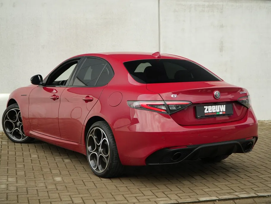 Alfa Romeo Giulia 2.0 Turbo 280 PK Competizione Q4 AWD | Harman | Veloce | 19' VERKOCHT