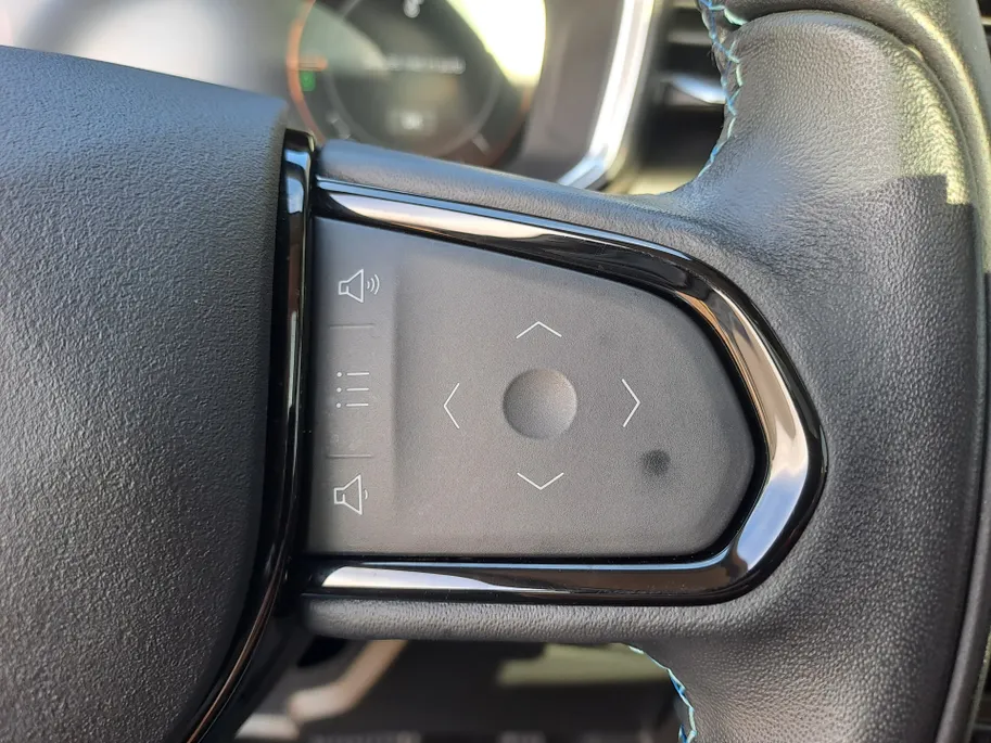 Lynk & Co 01 1.5 PHEV | SOH 97,3% | Automaat | Camera | Navigatie | Climate Control | Trekhaak afneembaar | Apple Carplay/Android Auto | DAB | Keyless entry | Keyless start | Stoel verw.