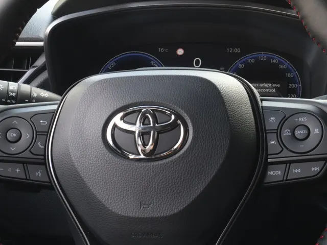 Toyota Corolla Cross Hybrid 180 GR Sport | Stoel/Stuur Verwarming | Blindspot