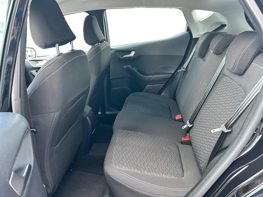 Ford Fiesta 1.0 EcoBoost Hybrid Titanium | Apple Carplay/Android Auto | Winter pack |  keyless entry |keyless start | Cruise control |