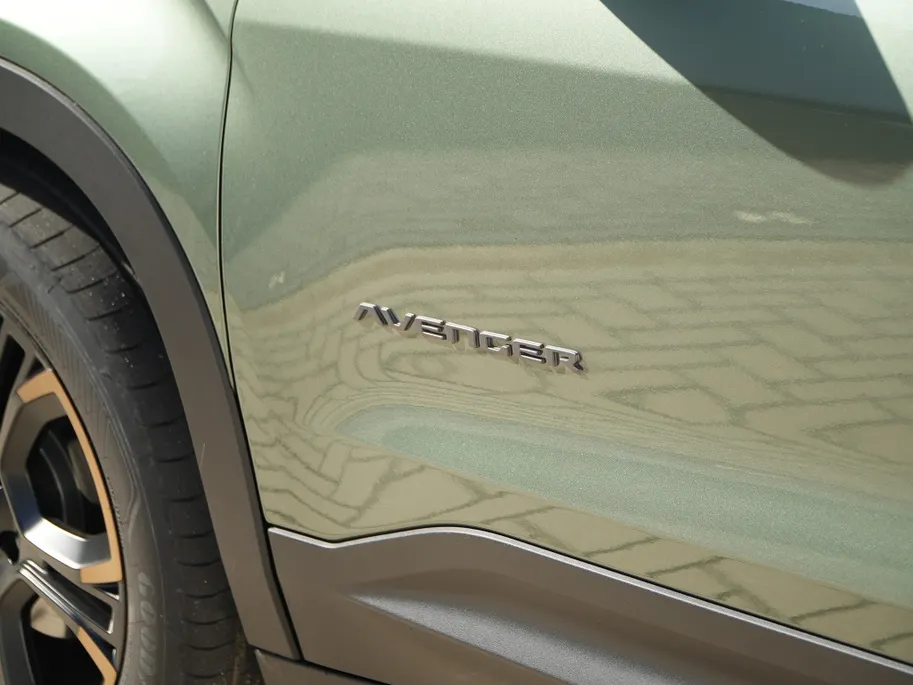 Jeep Avenger 1.2 e-Hybrid 85th Anniversary | Schuifdak | Winter | Navi | Camera | 18'