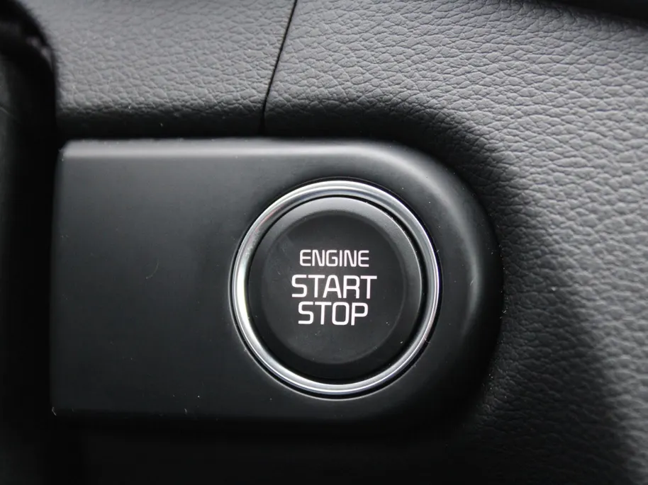 Kia Ceed Sportswagon 1.5 T-GDi DynamicPlusLine | Stoel- & stuurverwarming | Camera | Clima | Cruise adapt. | LED | Navi | Elek. achterklep | 16' LM |