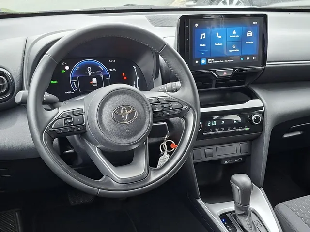 Toyota Yaris Cross 1.5 Hybrid 115 Active NL-auto | TREKH | rijklaarprijs !!