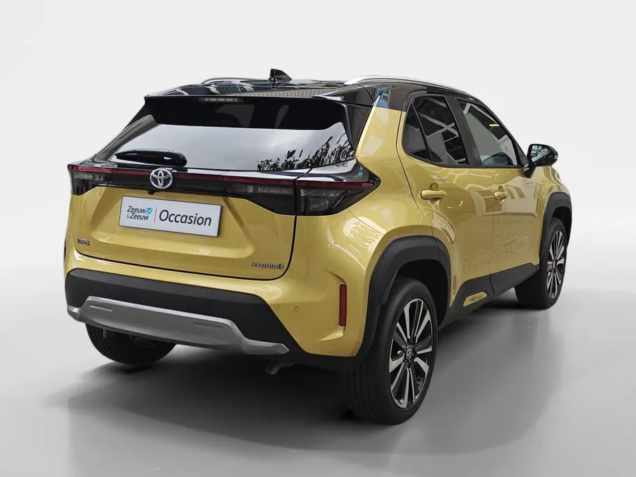 Toyota Yaris Cross 1.5 Hybrid Launch Edition | Slechts 12.000 km! | JBL Audio | Head-Up Display | Adaptieve Cruise Control | Camera | Keyless Entry | Stoel- & Stuurverwarming