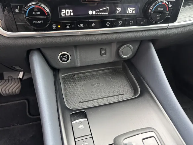 Nissan QASHQAI 1.3 MHEV Xtronic Tekna Plus op 19'All-Season Leder pano
