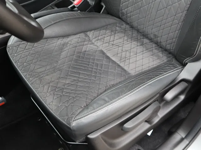Suzuki Vitara 1.4 BoosterJet Stijl Automaat Trekhaak | Pano Dak | Carplay | Adaptive Cruise