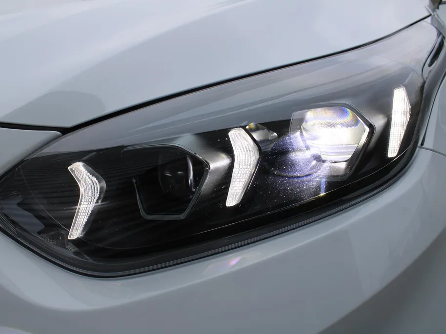 Kia Ceed Sportswagon 1.5 T-GDi MHEV DynamicPlusLine | Stoel- & stuurverwarming | Camera | LED | Navi | Elek. achterklep |