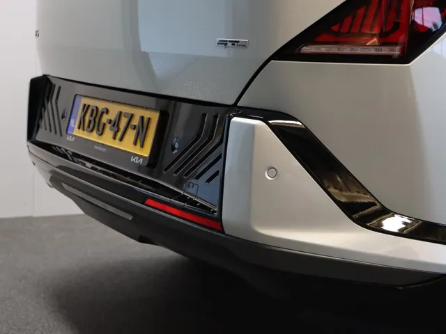 Kia EV5 GT-Line Business Edition 81.4 kWh Afneembare trekhaak & 4 Seizoensbanden