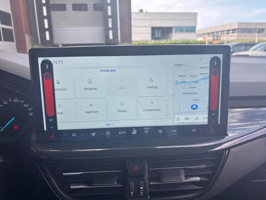 Ford Focus Wagon 1.0 EcoBoost Hybrid ST Line | Winterpack | Apple Carplay / Android auto | Parkeersensoren voor + achter