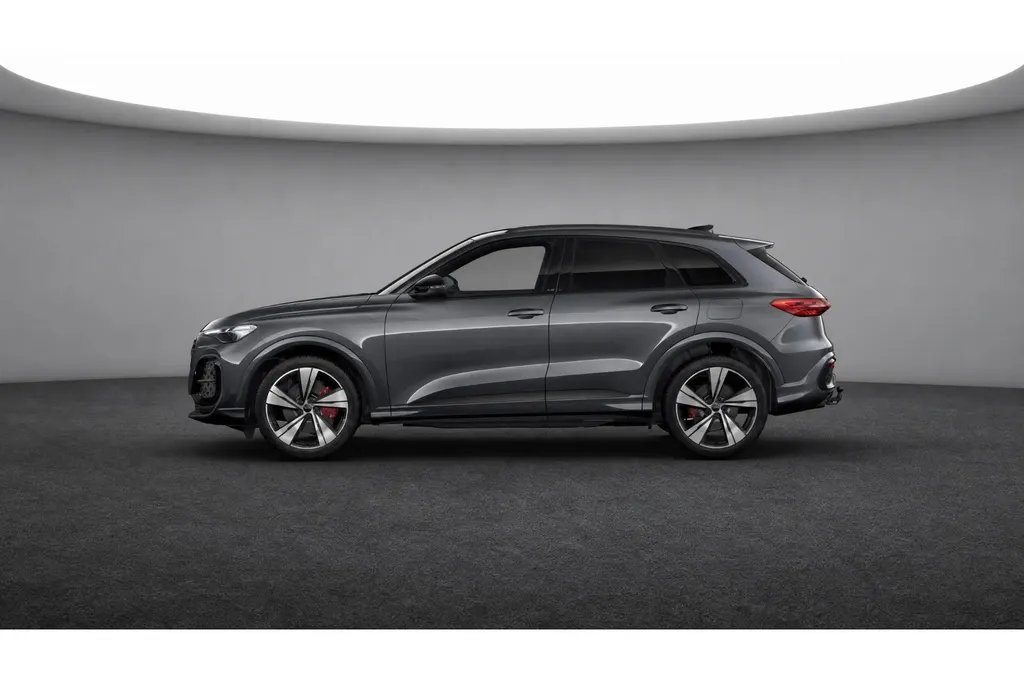 Audi Q5 2.0 TFSI e-hybrid quattro S edition 299 PK · MMI bijrijdersdisplay · B&O premium 3D · Trekhaak elek. wegklapbaar ·